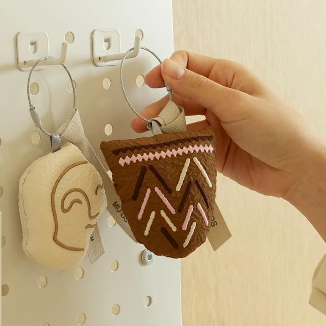 Museum Keyring (Comb-pattern Pottery) - National Museum of Korea Specialized Product