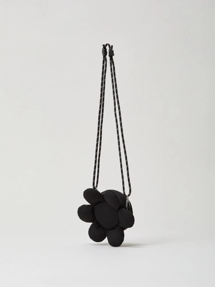 COLLE Flower Keyring Bag Shade Black