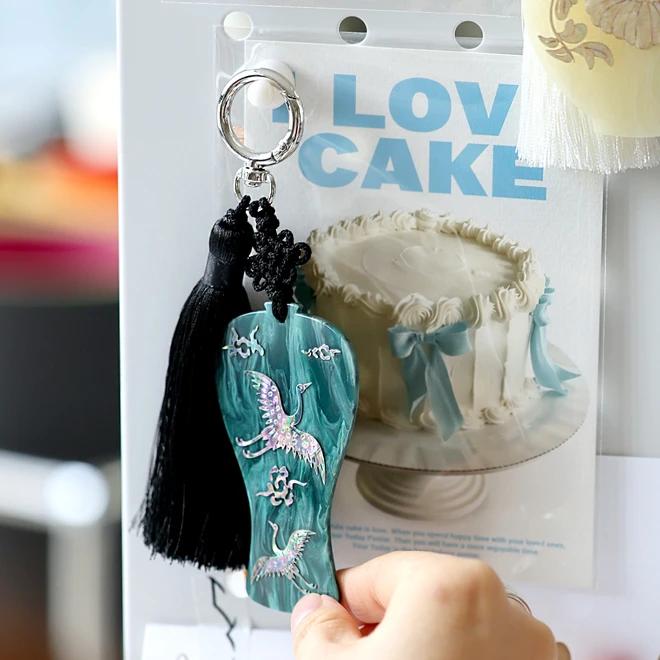 Mother-of-Pearl Decorated Keyring