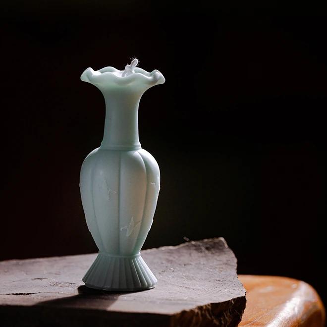 Celadon Inlaid Crane and Cloud Melon-shaped Bottle, Gangjin, Fragrant Candle