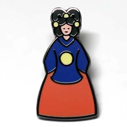 Pin Badge (Queen)